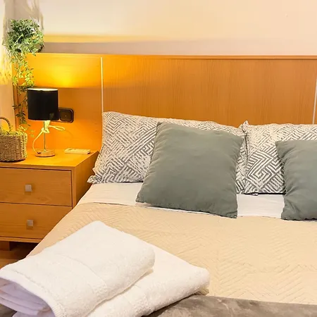 Vut Plaza Florida - Parking Gratis アパート