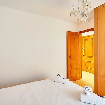 Vut Plaza Florida - Parking Gratis Apartamento *