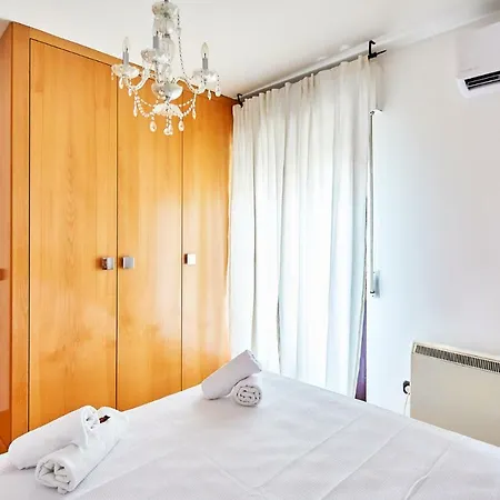 Vut Plaza Florida - Parking Gratis Appartement